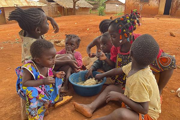 Children+and+Youth+Ministry-Cameroon