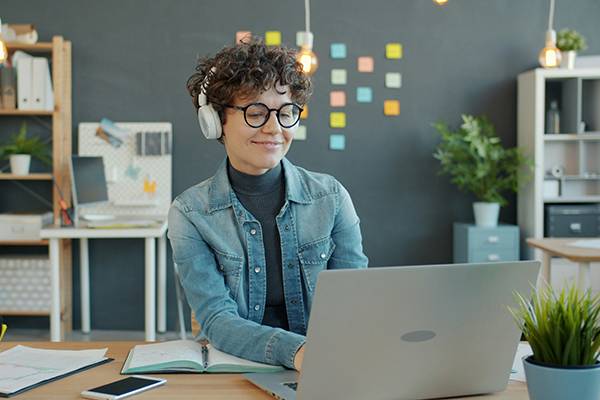 Communications+Specialist+-+London